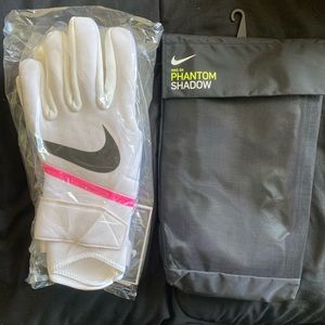 Nike goalkeeper gloves